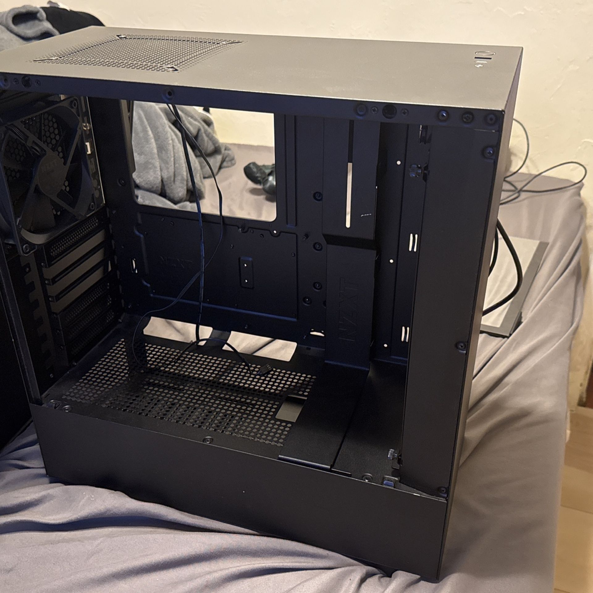 NZXT mid- tower case