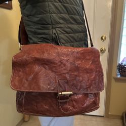 Leather Messenger Style Bag. Brown. 