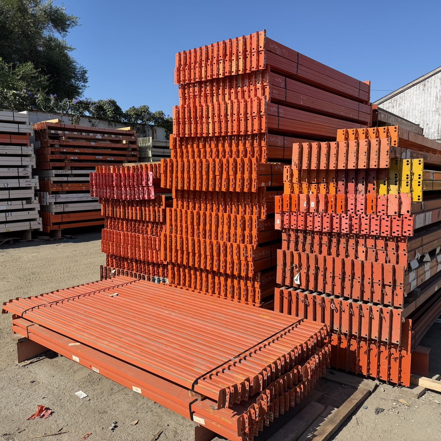 Paper Racking Pallets For Sale Pallet Racking Heavy Duty for Sale in Orange, CA - OfferUp
