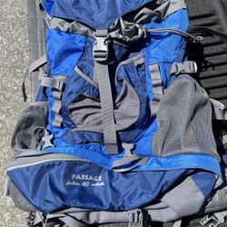 REI Passage 40L Backpack - Kids for Sale in Everett, WA - OfferUp