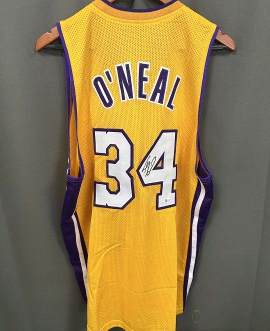 LA Lakers Shaq Signed Jersey