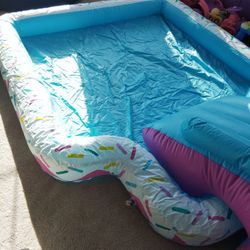 FAMILY SPLASH POOL WITH SLIDE AND SPRINKLER 