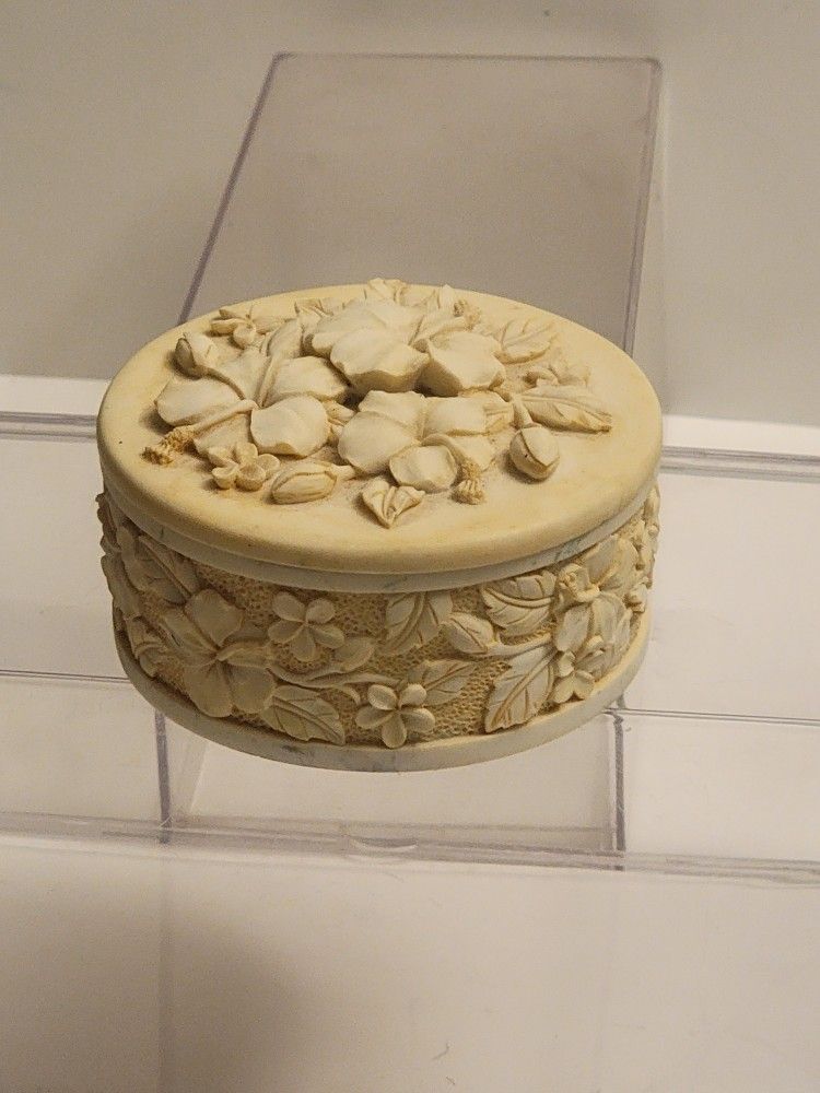 Island Resin Keepsake Box