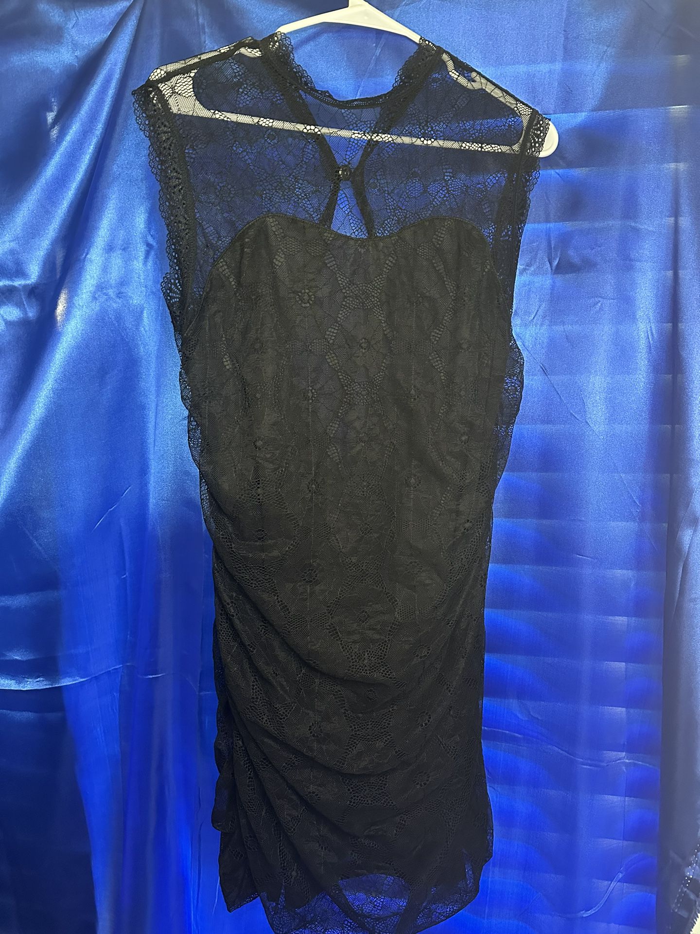 Black Dress XL Fits More Like A Large Length Mid Thigh