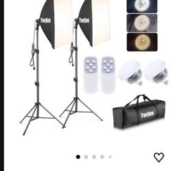 Photography Light Kit.      35 Dollars 