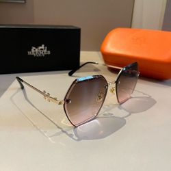 A fashionable and versatile sunglasses for men and women