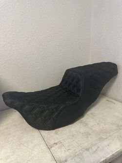 Harley Touring Seat 08-23