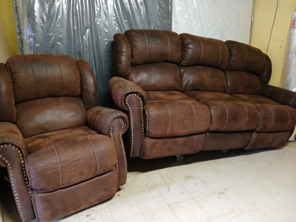 SOFA SET 2PCS IN GOOD CONDITION