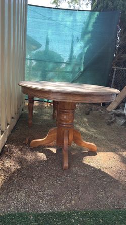 Round wood table