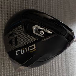TaylorMade Qi10 driver 8 degree excellent condition. Tensei blue shaft regular stiffness. 