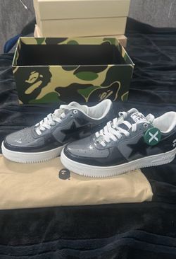 2 pairs of shoes 200