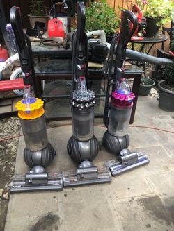 Vacuum Dyson $100 each