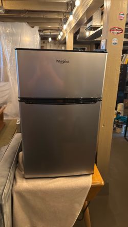 Whirlpool Mini fridge