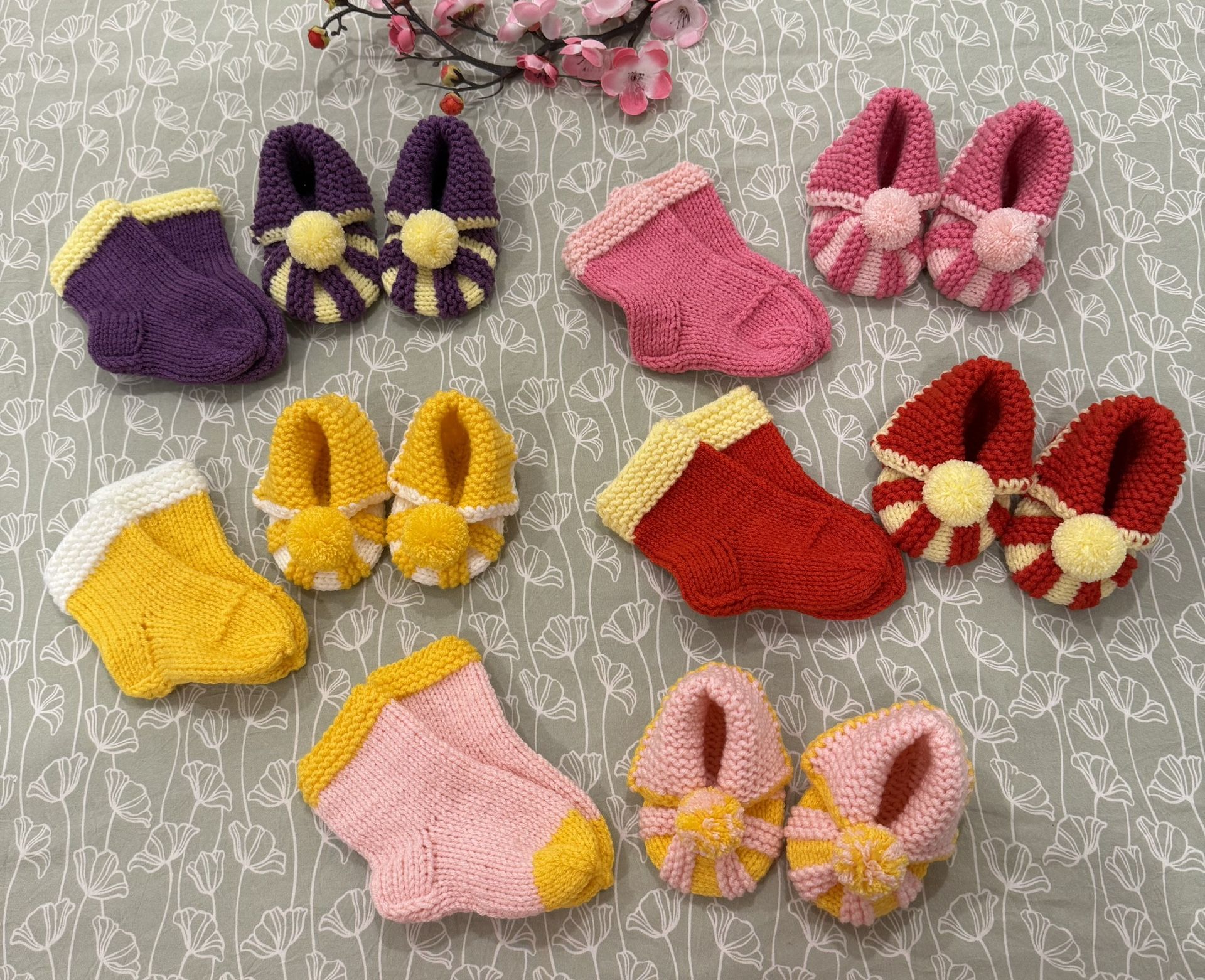NEW. Booties & socks sets for girls & boys. One set -  1 pair booties & 1 pair socks. Handmade 