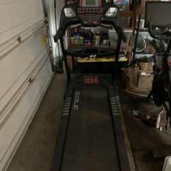 Nearly New Sole f63 Treadmill In Excellent Condition
