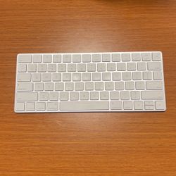 Wireless Apple Keyboard 