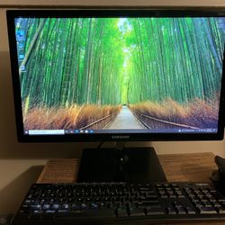 Solid Everyday PC w/ Monitor – NVDIA, Liquid Cooled, Corsair RAM