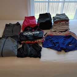 Bundle Of 37 Women's Active Wear Size Small 
