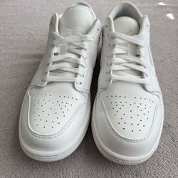 Air Jordan 1 Low Triple White – Men’s Size 11