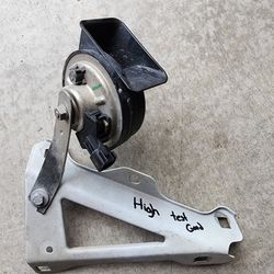 OEM Jeep Renegade Right Front Fender Bracket + Horn
