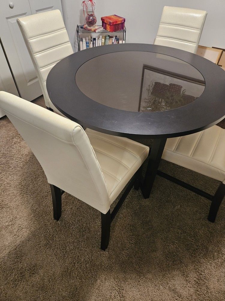 Dining Room Set, 4 Chairs