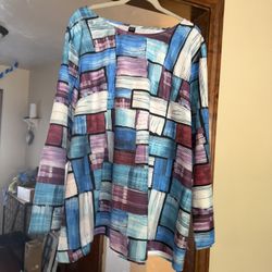 Women’s Blouse Size 5X Fits More Like A 3X