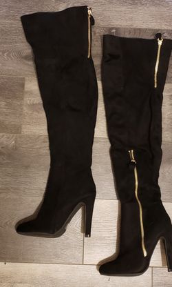 Over the knee strech boots