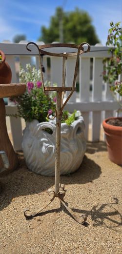 Garden decor plant stand