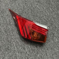 2017- 2020 LEXUS 1S300 IS350 PASSENGER RH QUARTER TAIL LIGHT OEM C57R-13511 TL OEM 