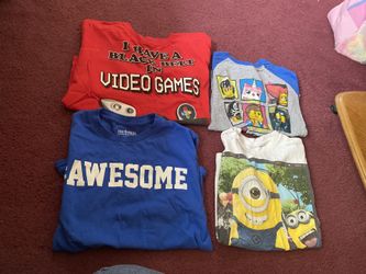 Boys T-shirt’s size small