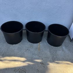 3 used 7 gall plastic nursery pots all 3 for $8