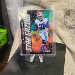 Ezekiel Elliott Dallas Cowboy Absolute Star Gazing Football Card
