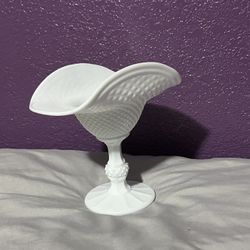 Vintage Milk Glass Hobnail Pedestal Ruffled Edge Compote/Candy Dish 6.5"