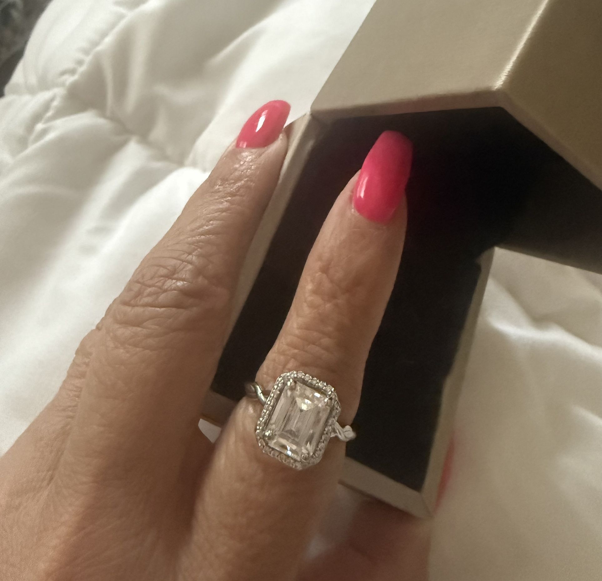 Moissanite Real Diamond Halo 10k Gold