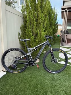 Trek Full Suspension Mountain Bike