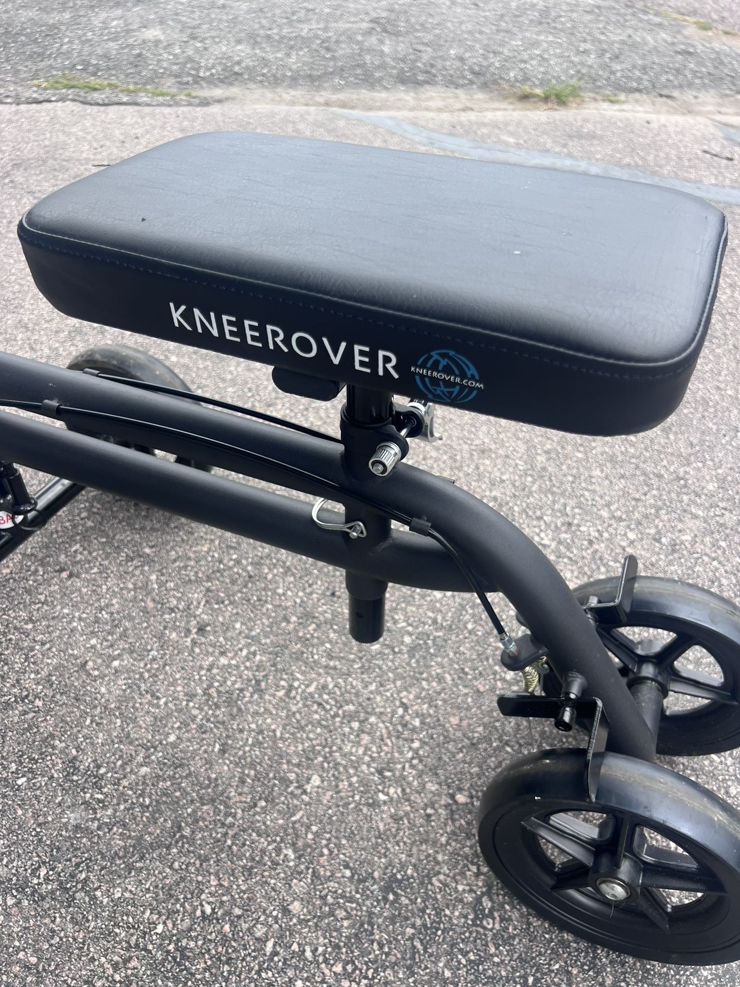 Knee rover