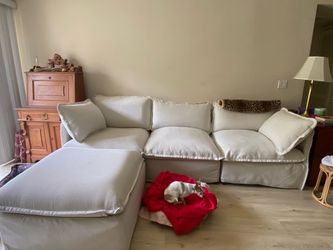 Anabei Deluxe Sectional Sofa in Eggshell