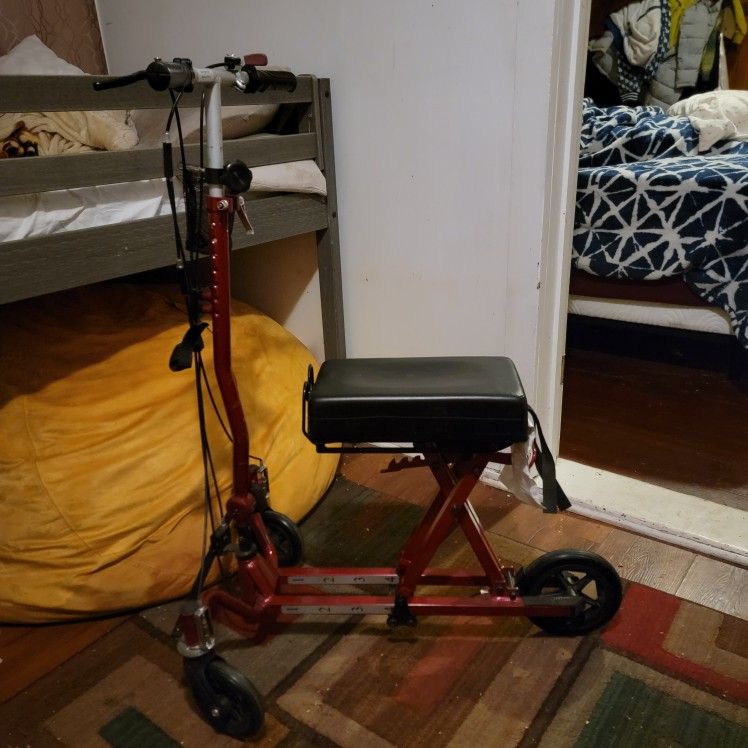 Medline Generation 2 Adjustable Foldable Bariatric Weil Knee Walker Scooter