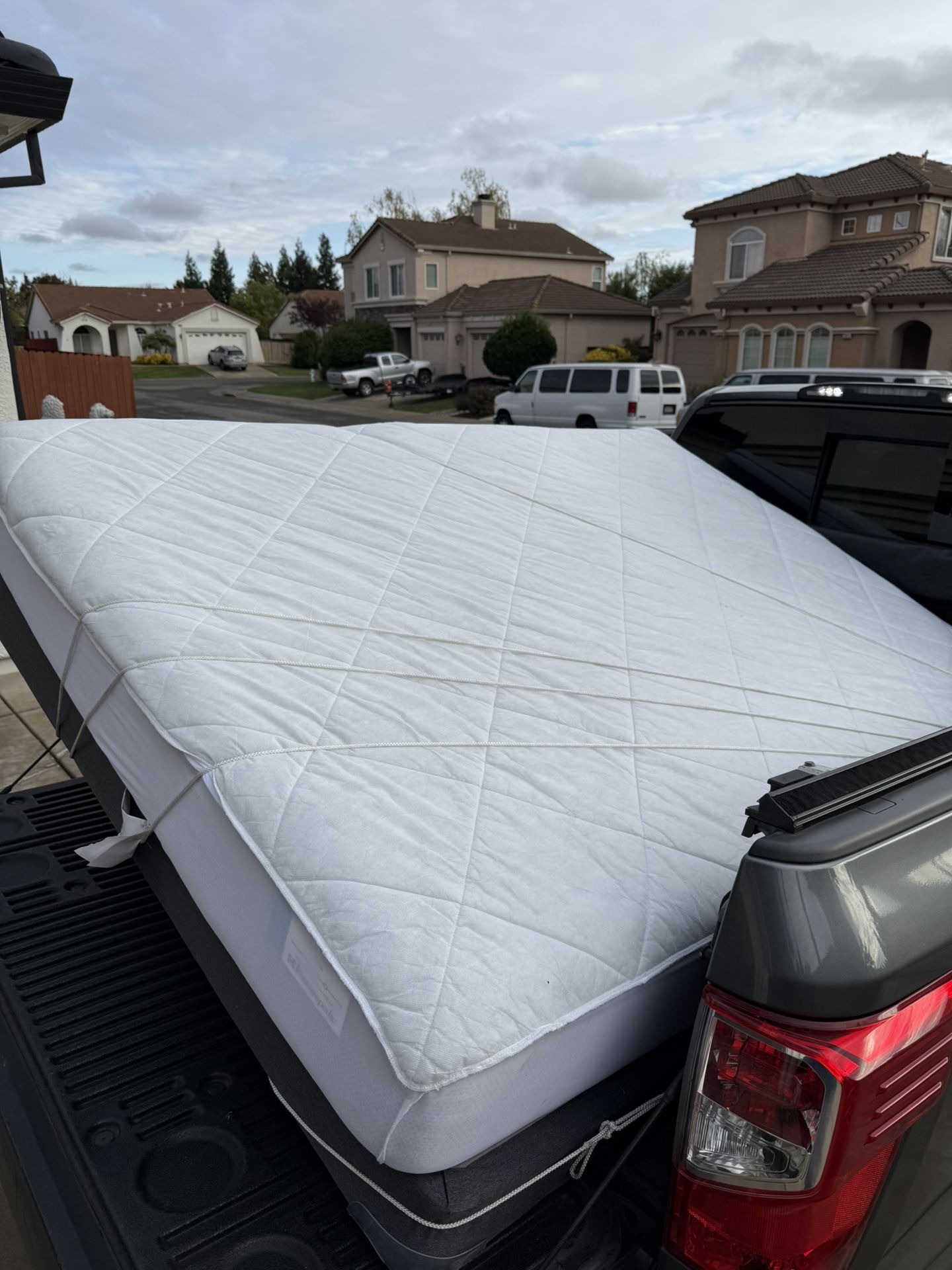 Queen Size Mattress With Box Spring