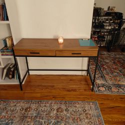 Computer desk