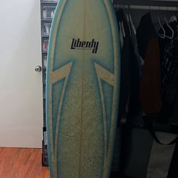 Liberty surfboard short board 6"0