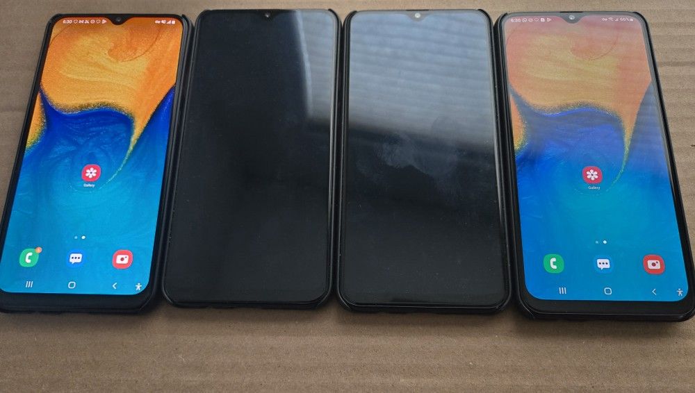 4x Samsung Galaxy a20 android phones