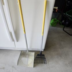 Dog Rake and Scoop Set for Picking Up Pet Waste, Large (2 Units)