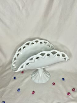 Vintage Milk Lace Edge Fruit Bowl 