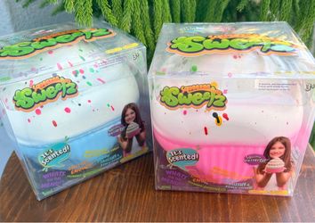 🧁 Squeezee Sweetz Scented Cupcake Squishy 🧁