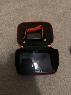 Feelworld 4K High-Bright Field Monitor with Case