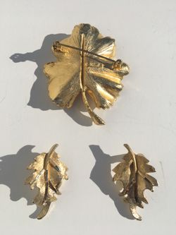 Vintage Gold leaf earrings and brooch set