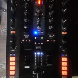 Dj Traktor Z2 Mixer 100% No Problems..works Great ..$100 OBO