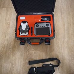 DJI mini 4 pro like new