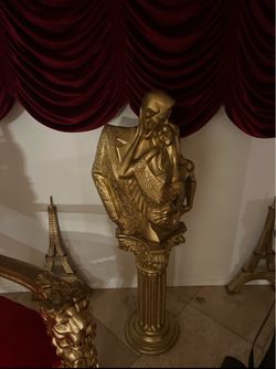 Statue gold home decor